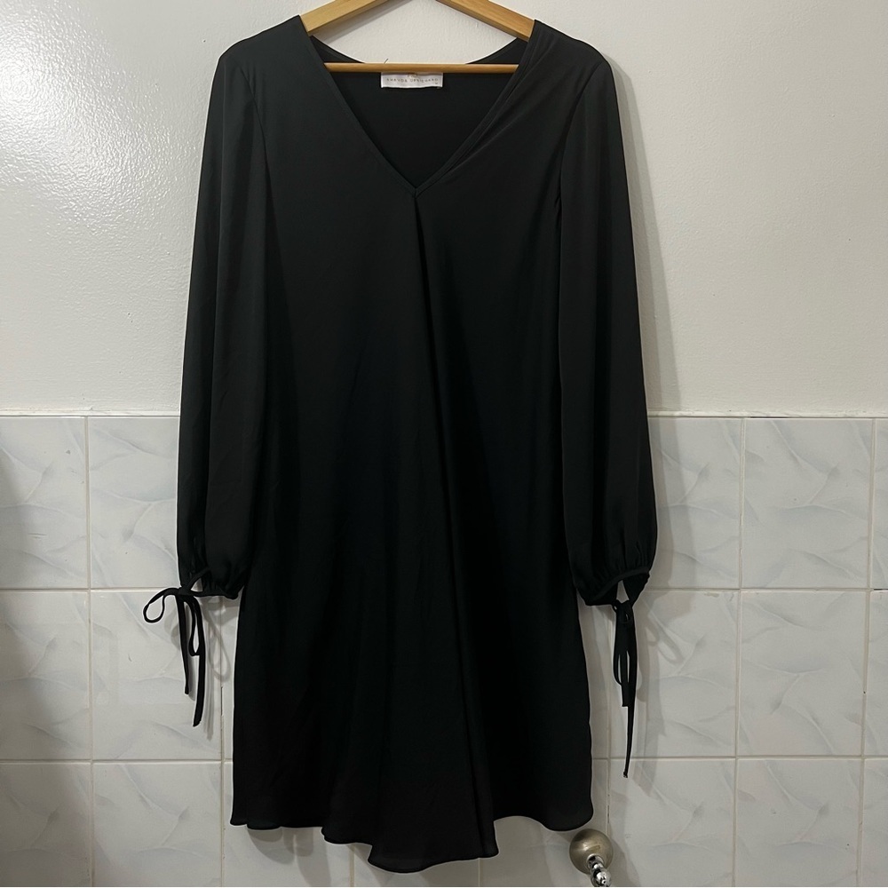 Vintage Amanda Uprichard M Long Sleeve V Neck Black Chic Minimalist Mini Dress
